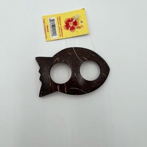 Coconut Shell Fish-Shaped Sarong clip